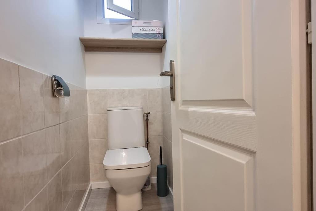 Belle Maison Climatisee Renovee Pac-Man Entre Collegues, Amis, Famille - Barbecue - Netflix - Prime - Baby Foot 50Cts Saint-Seurin-sur-l'Isle Exterior photo