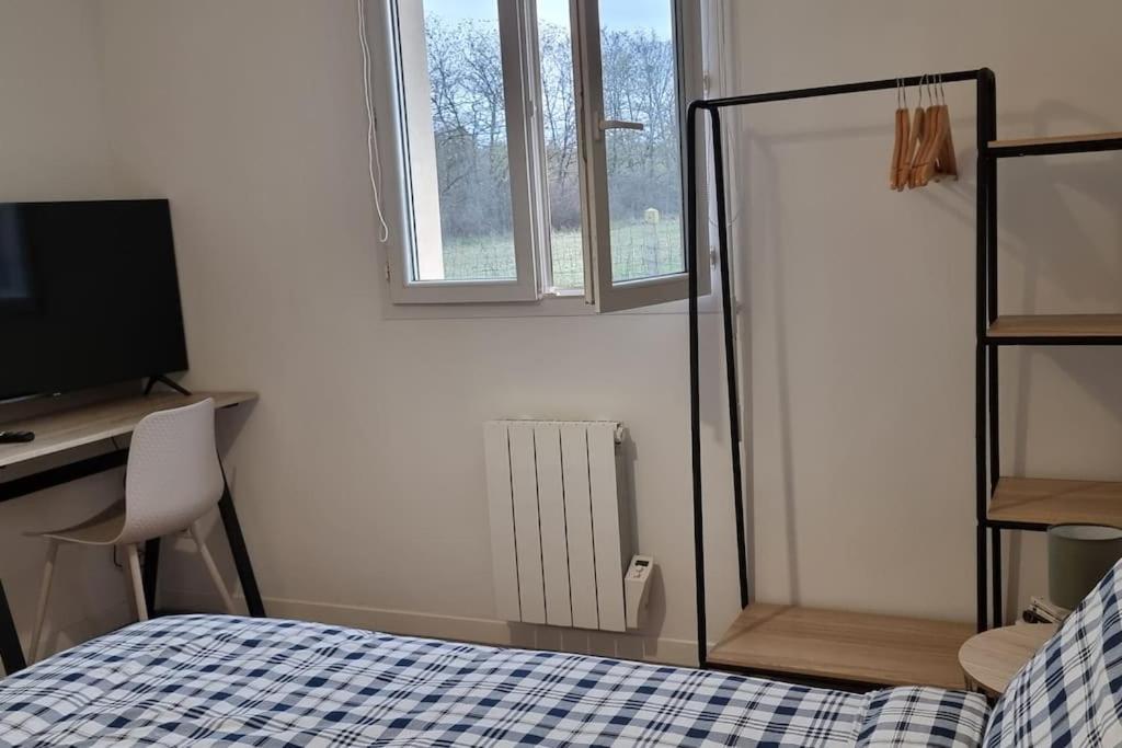 Belle Maison Climatisee Renovee Pac-Man Entre Collegues, Amis, Famille - Barbecue - Netflix - Prime - Baby Foot 50Cts Saint-Seurin-sur-l'Isle Exterior photo